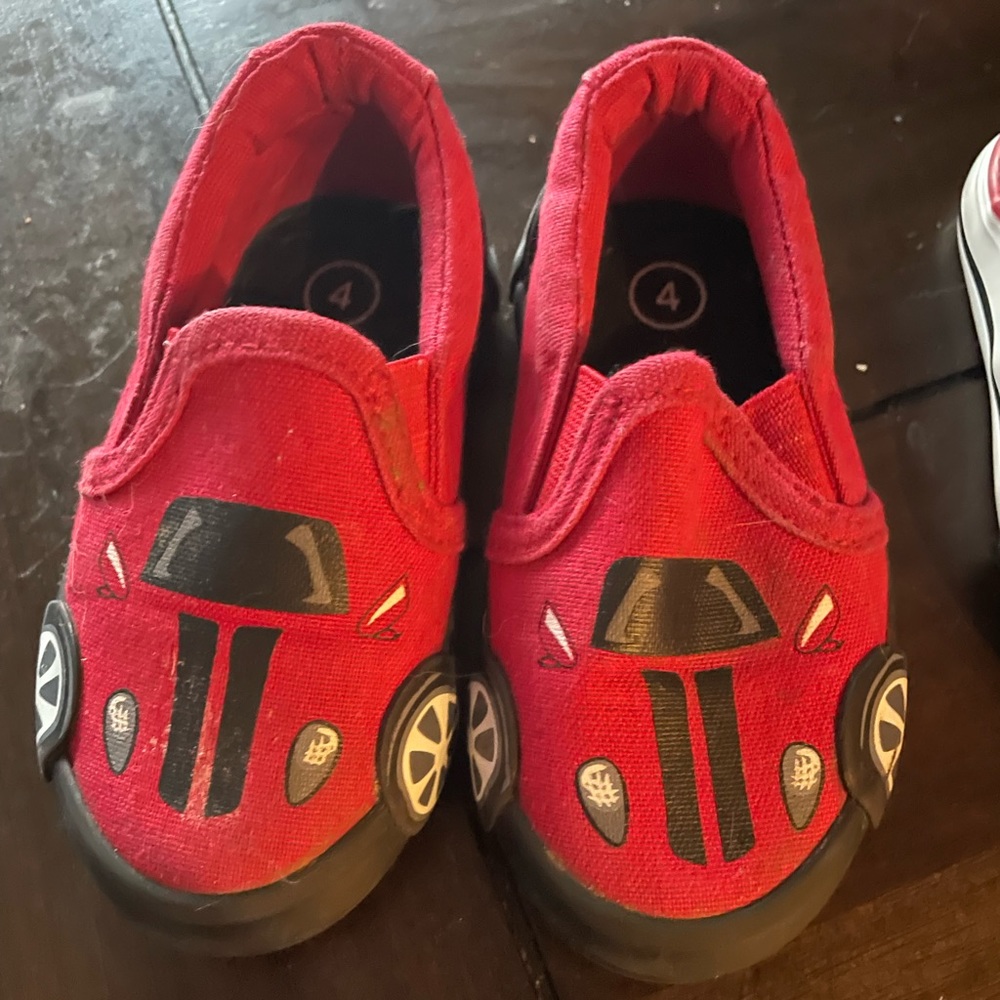 Car size 4 shoes